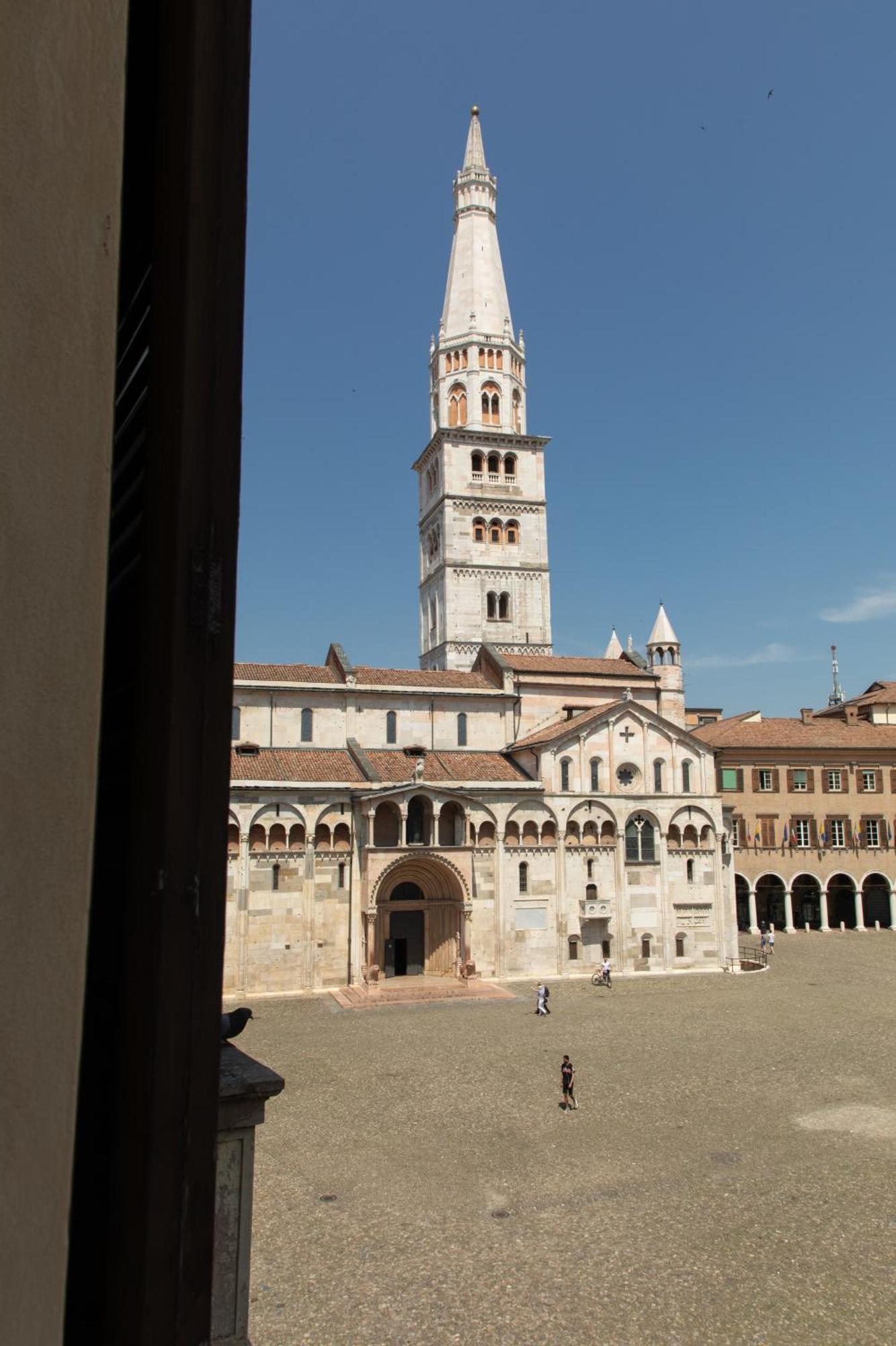 Bed and Breakfast Domus Tua Modena Exterior foto